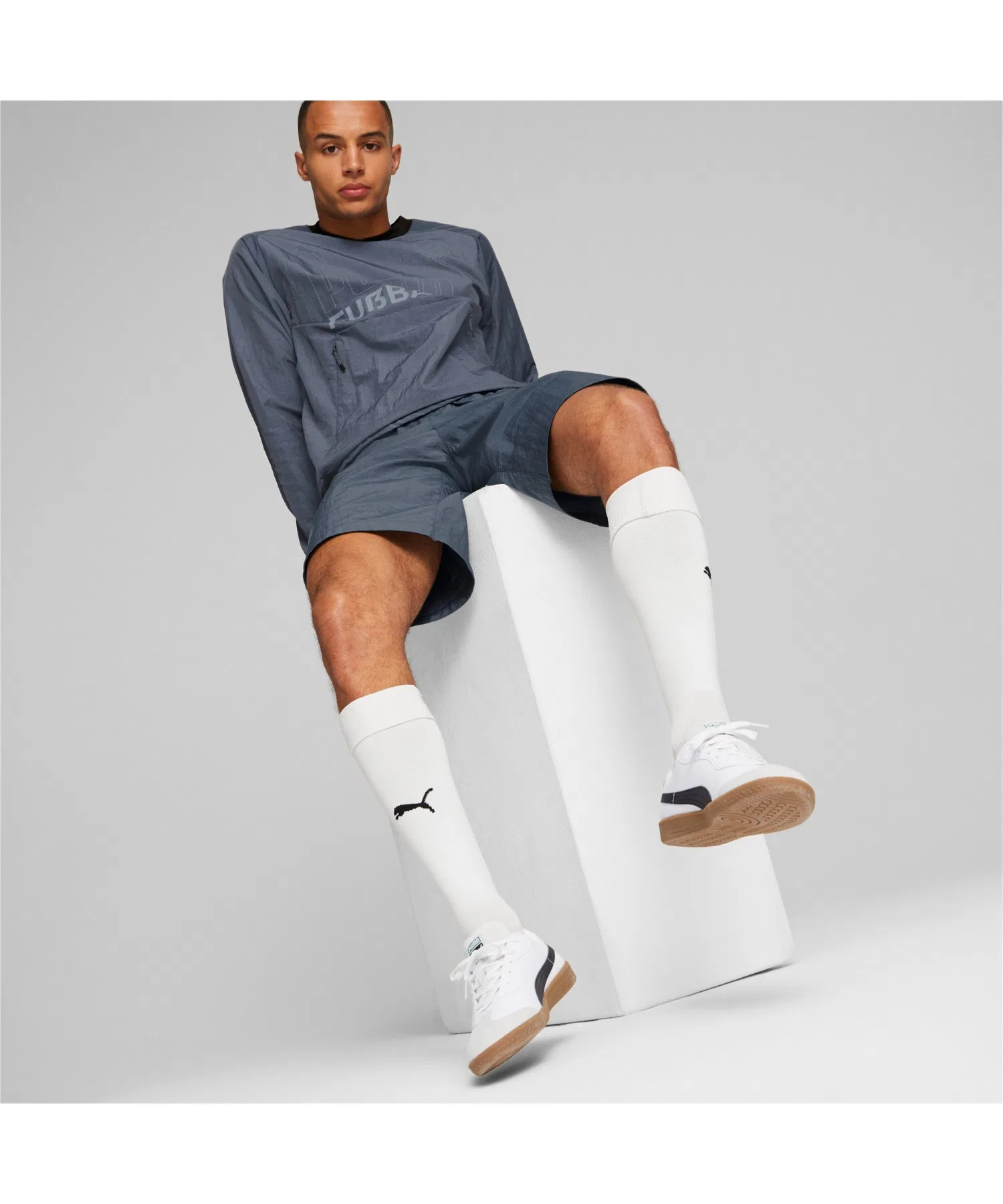 Мужские кроссовки PUMA King 21 IT для зала белые — фото 2