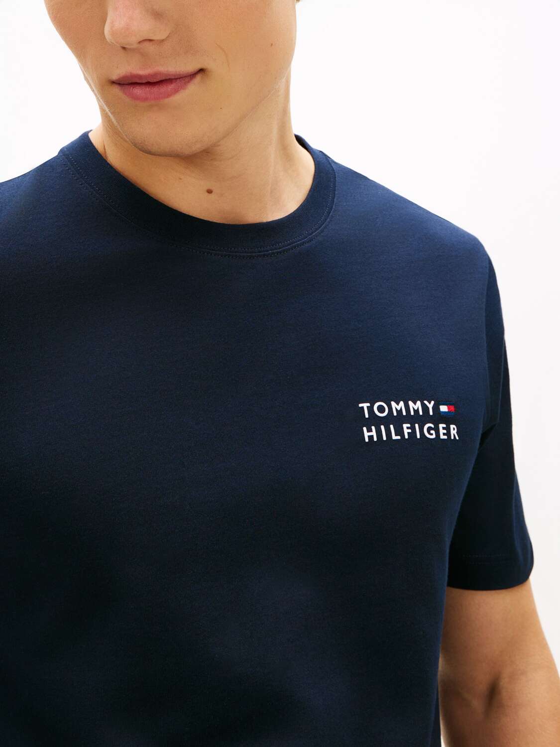 TOMMY HILFIGER Футболка 'BRAND LOVE' в цвете Navy — фото 2