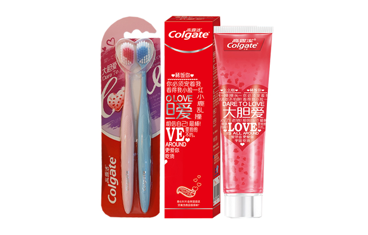 

Наборы для ухода за полостью рта 130 г + зубная щетка 2 шт COLGATE