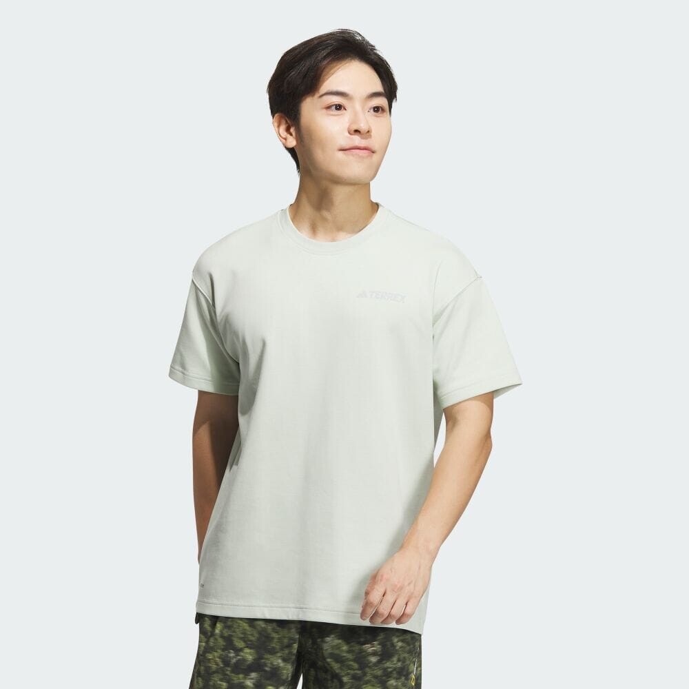 

Футболка Adidas National Geographic AEROREADY Graphic Short Sleeve T-Shirt, цвет Linen Green