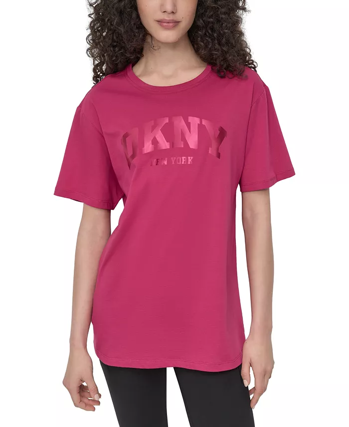 

Спортивная женская футболка Varsity Satin Logo из хлопка большого размера DKNY, красный