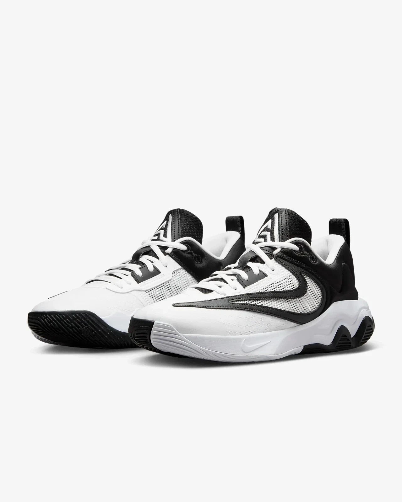 

Баскетбольные кроссовки Nike Giannis Immortality 3 DZ7533-100 белые мужские DWA2319 Nike, белый
