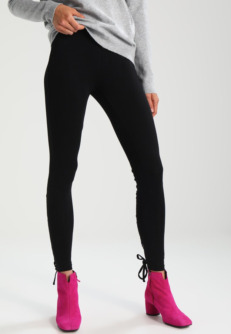 

Леггинсы LACED UP BACK Urban Classics, черный