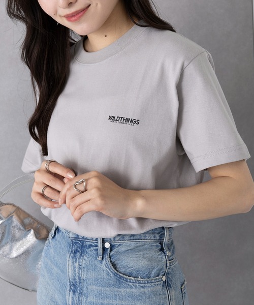 

Футболка с принтом на спине WILD THINGS, серая