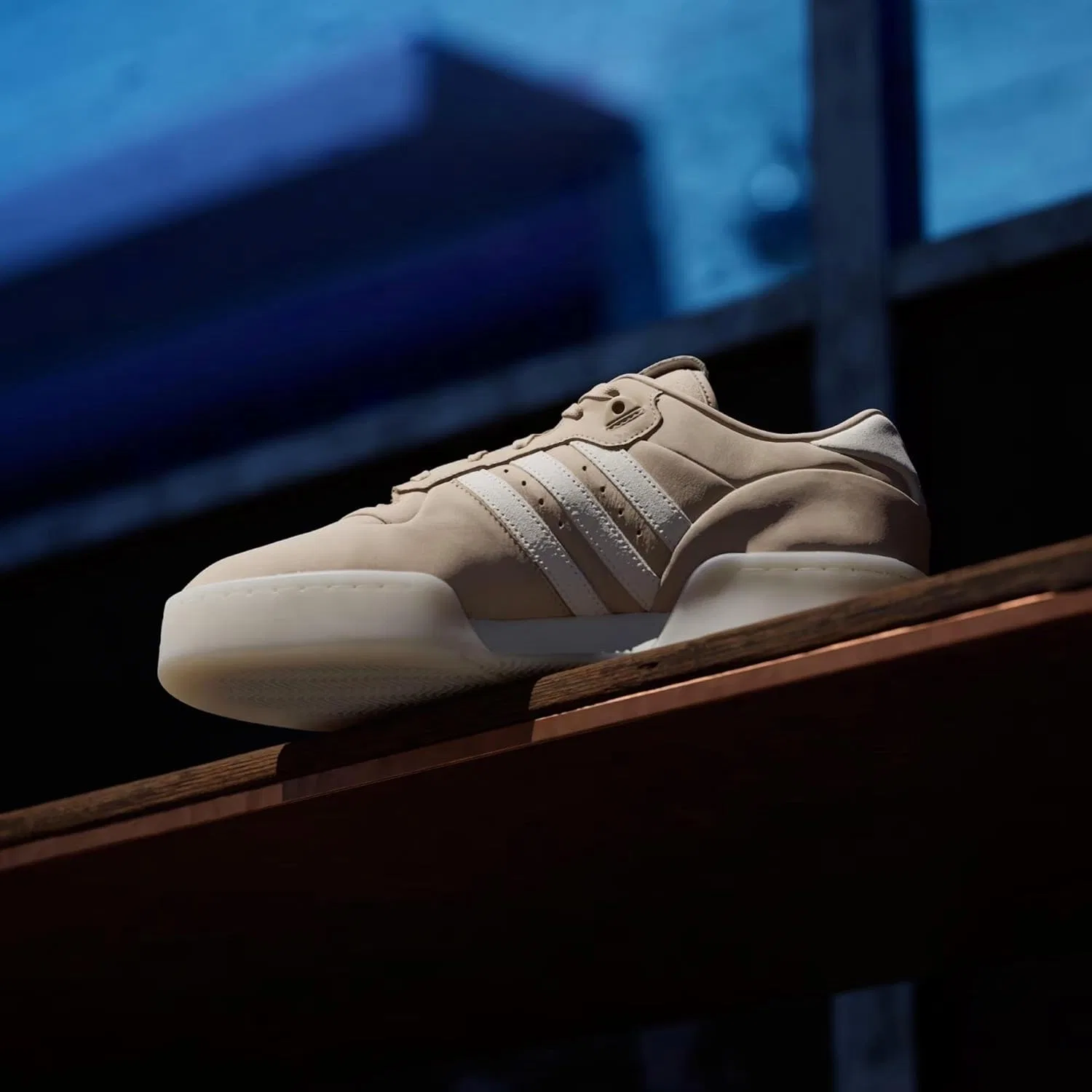 Мужские кроссовки Adidas Rivalry Lux, Beige — фото 2