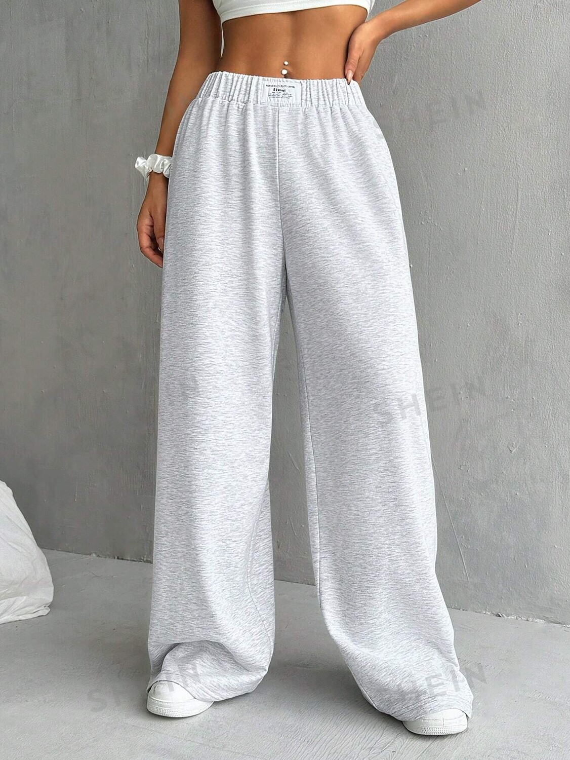 

EZwear Широкие брюки со свободной нашивкой для женщин Shein, серый