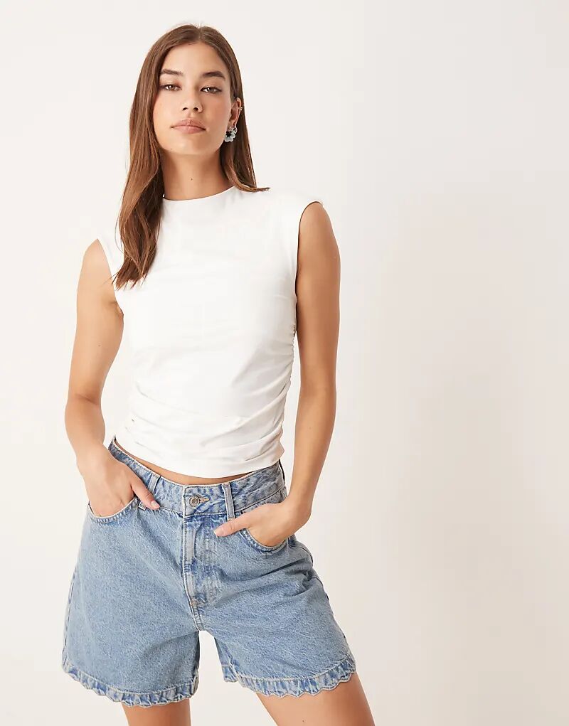 

Майка-борцовка из полиамида ASOS DESIGN цвета слоновой кости