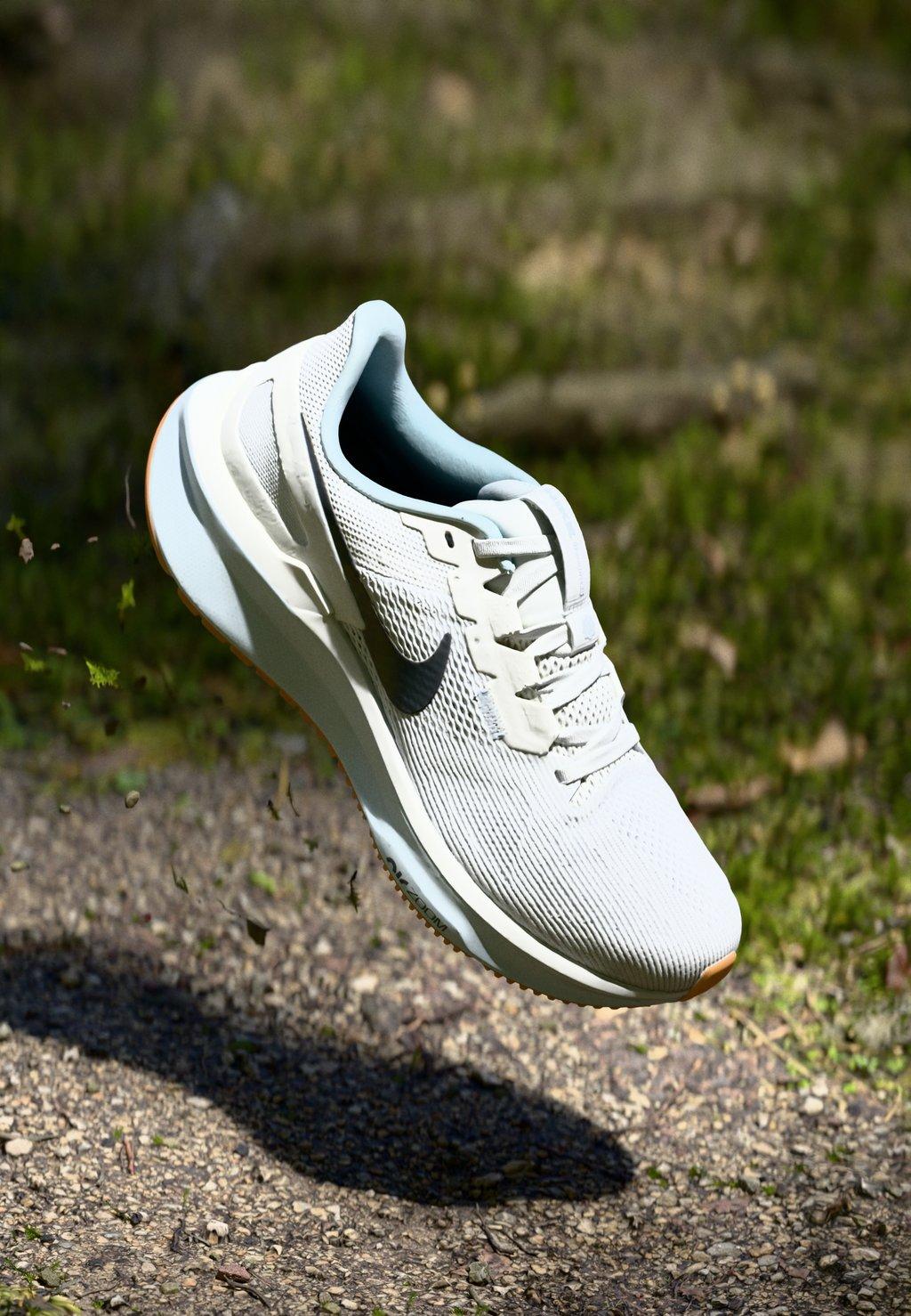 

Обувь для бега AIR ZOOM STRUCTURE 25 Nike Performance, слоновая кость