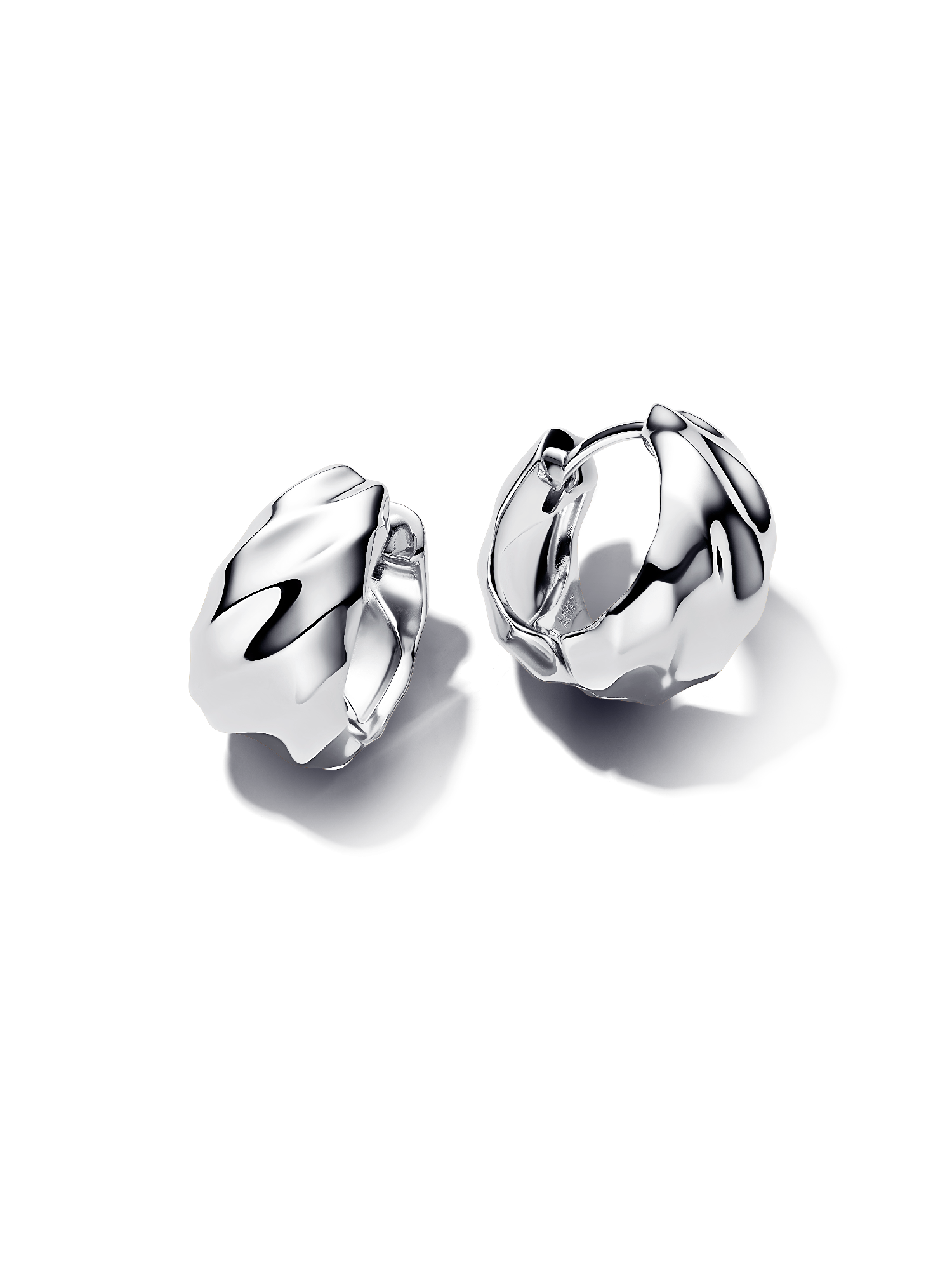 

Маленькие рифленые серьги-кольца Pandora, серебро 925 пробы