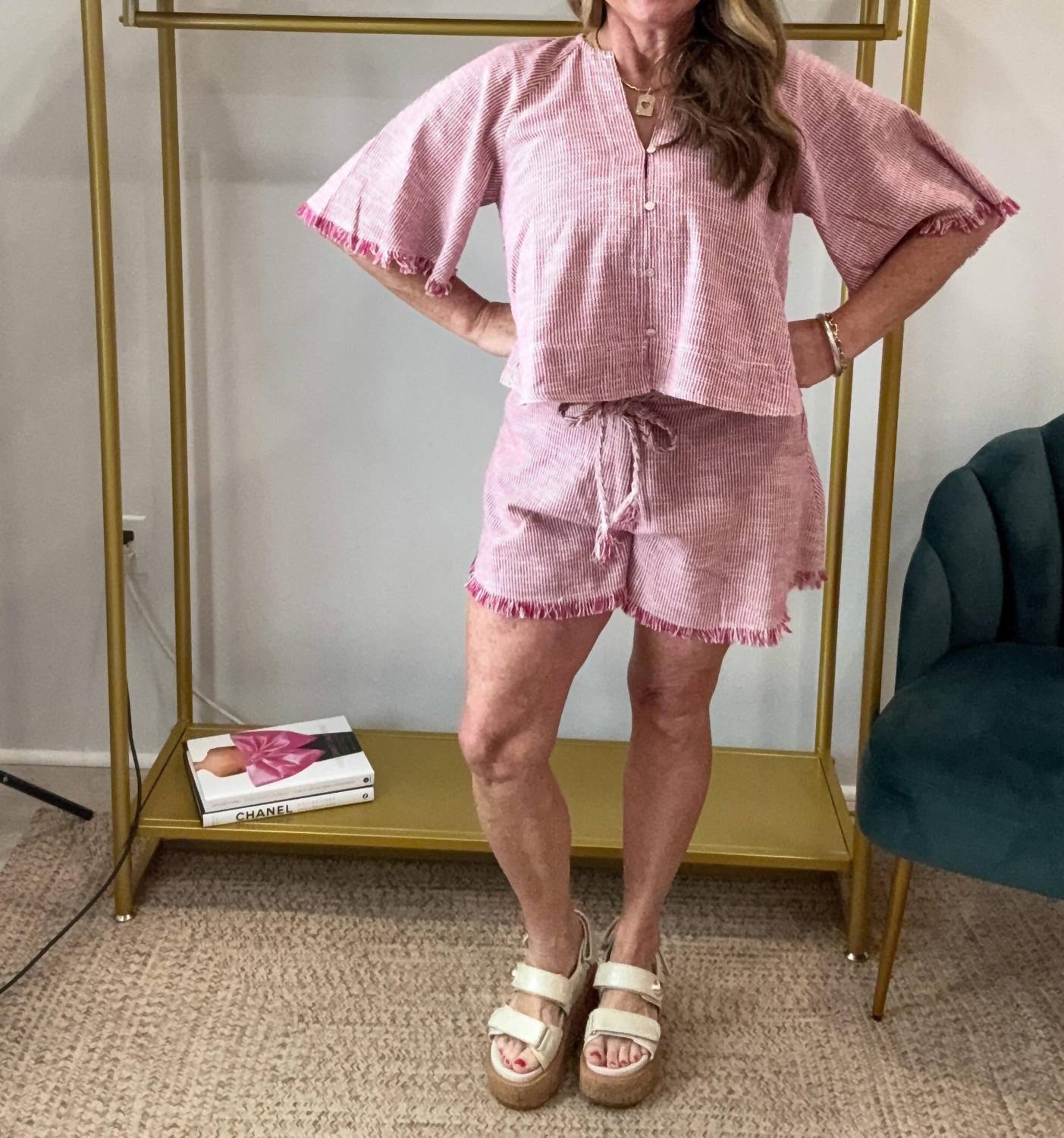 

Шорты с бахромой Fringe With Benefits в цвете фуксия FRNCH