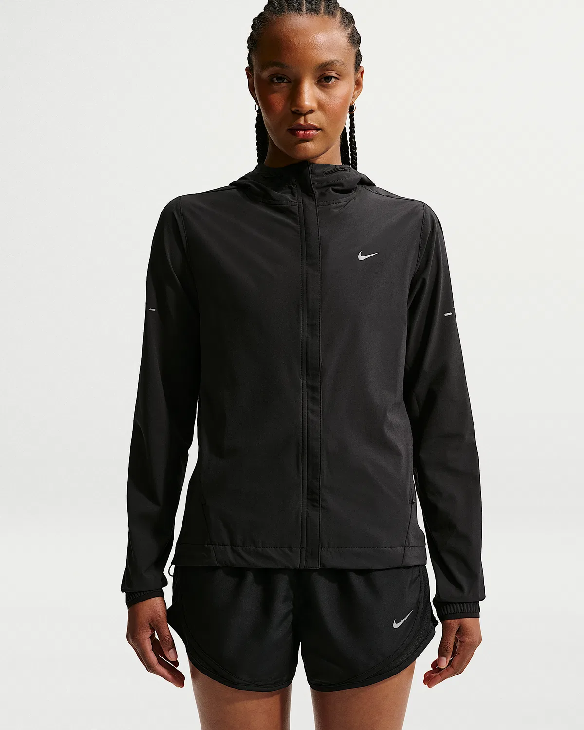 Женская ветрозащитная куртка для бега Nike Swift, Black