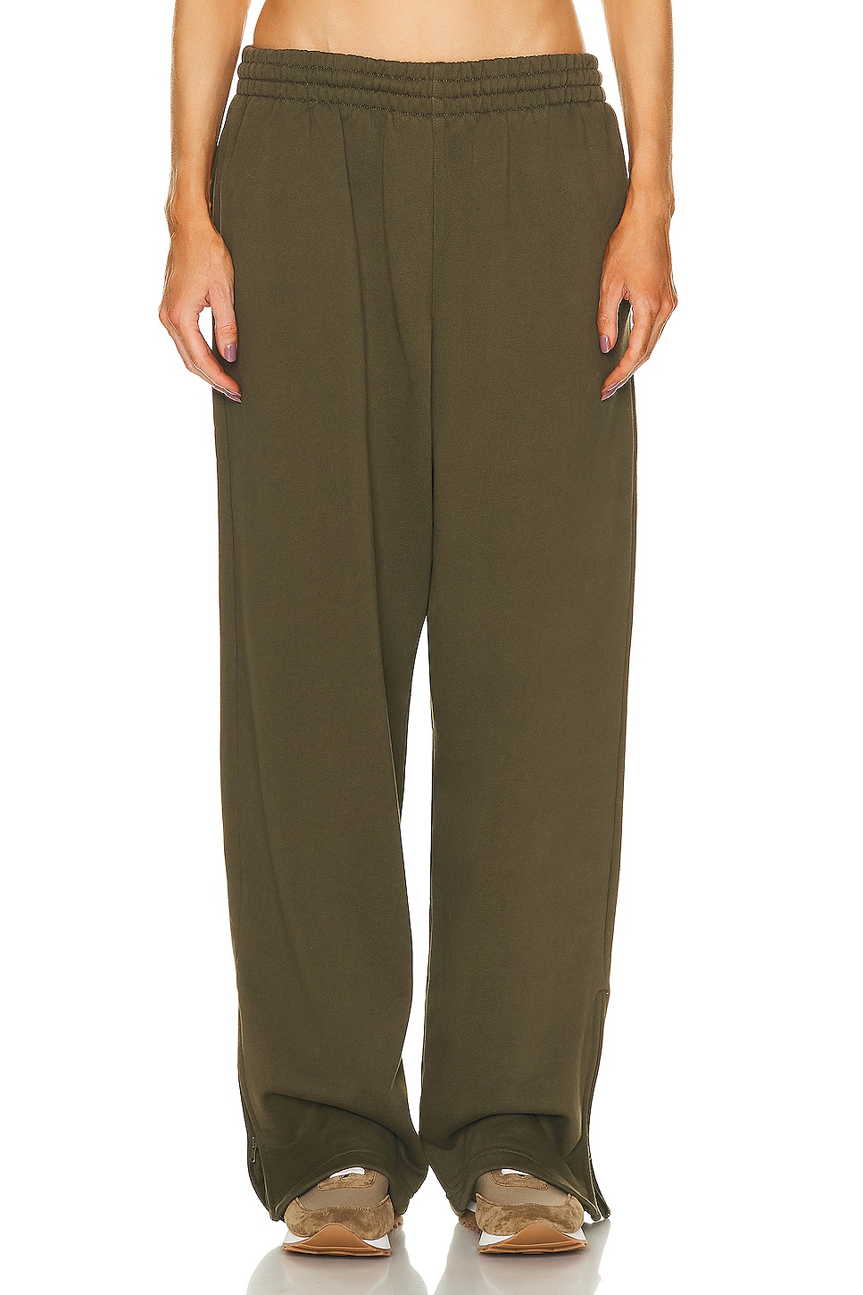 

Спортивные брюки HB WARDROBE.NYC, цвет Dark Military
