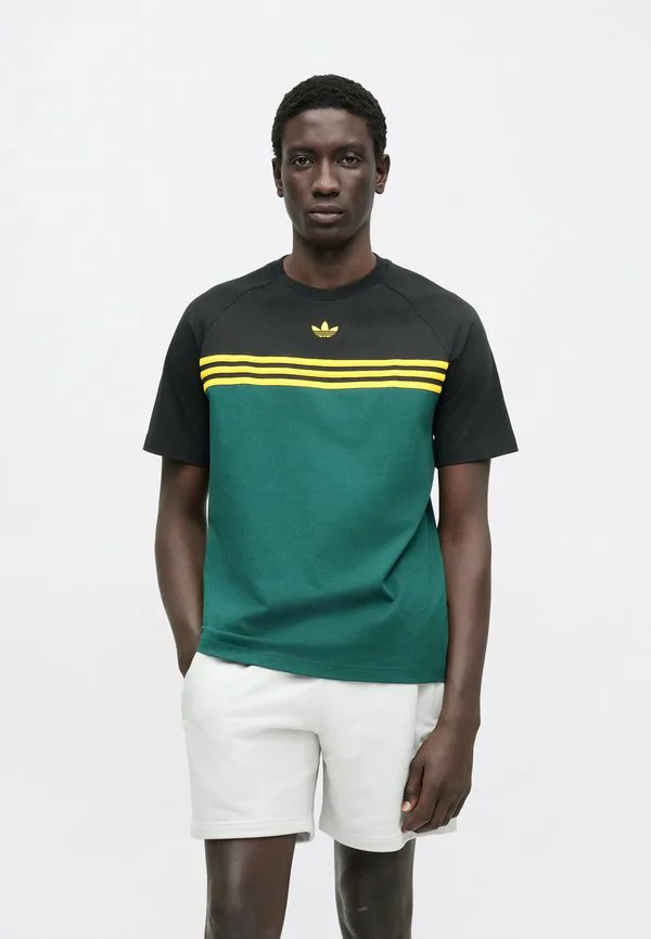 Футболка с принтом на груди Adidas Originals, Collegiate Green/Black — фото 4