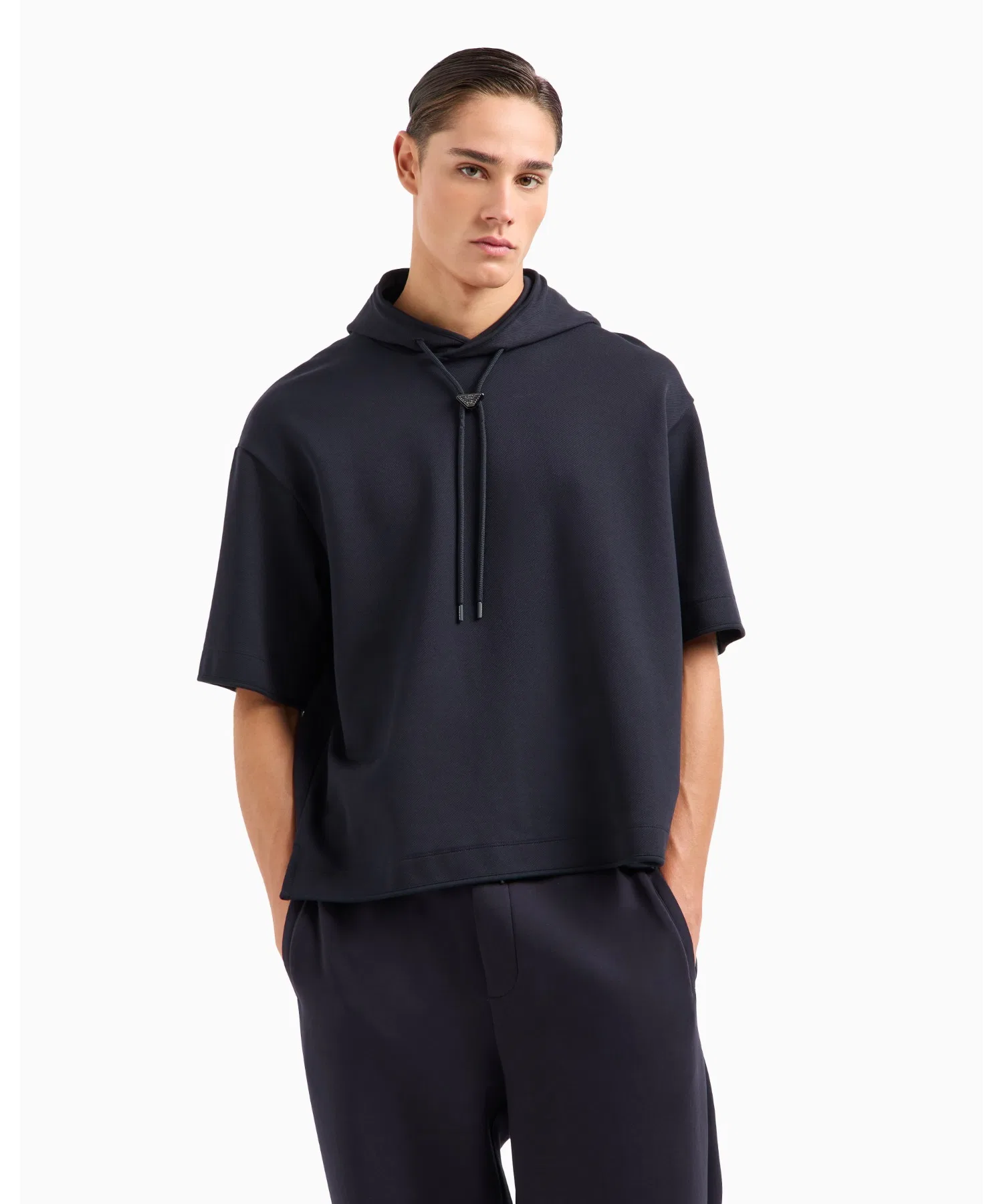 【Emporio Armani】Толстовка оверсайз с капюшоном и короткими рукавами