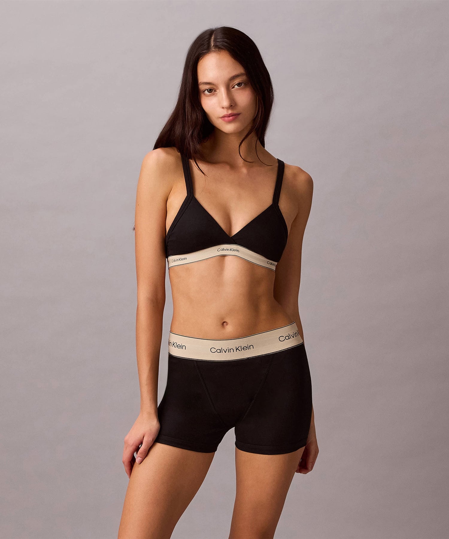 Бюстгальтер-треугольник Calvin Klein Lightly Line, нижнее белье Calvin Klein QF8369AD, Black