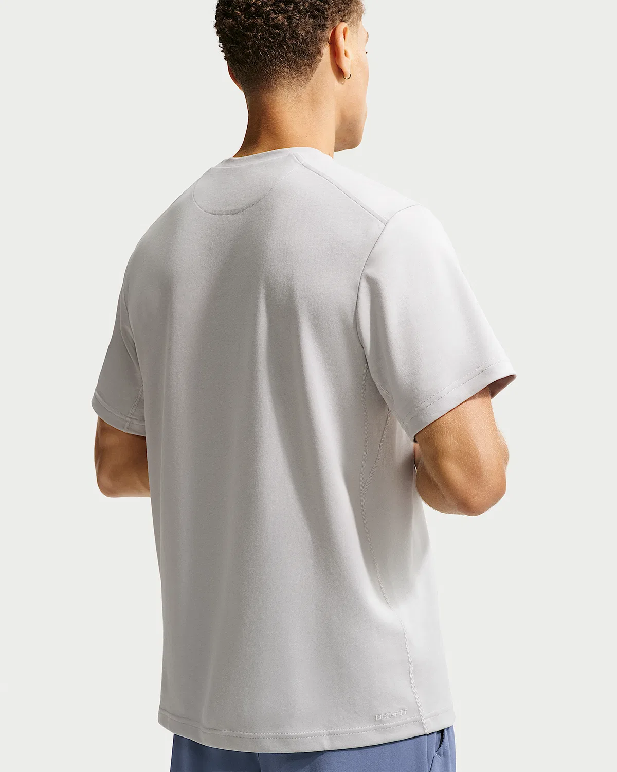 Мужская футболка Dri-FIT с коротким рукавом Nike Primary, Grey Fog/Grey Fog — фото 2