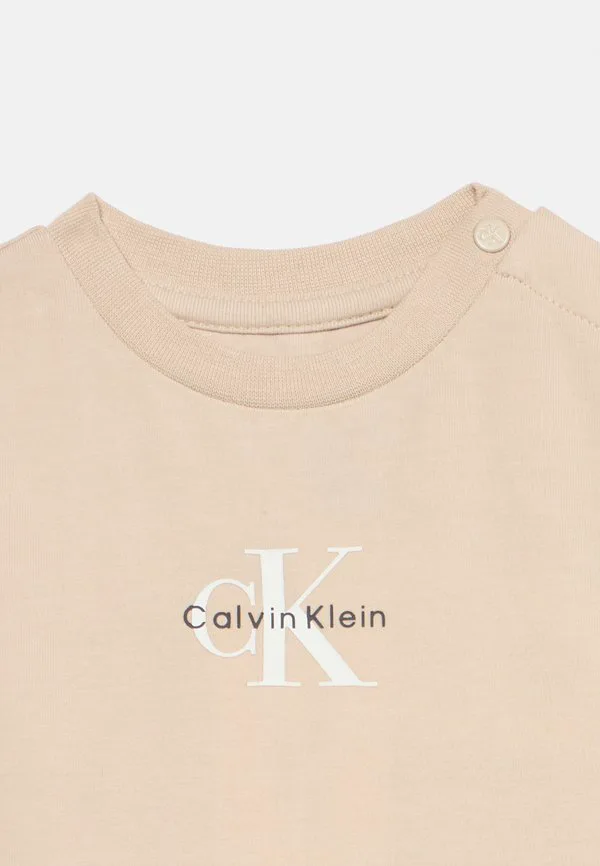 Короткие шорты унисекс Calvin Klein Jeans, Oatmeal — фото 4