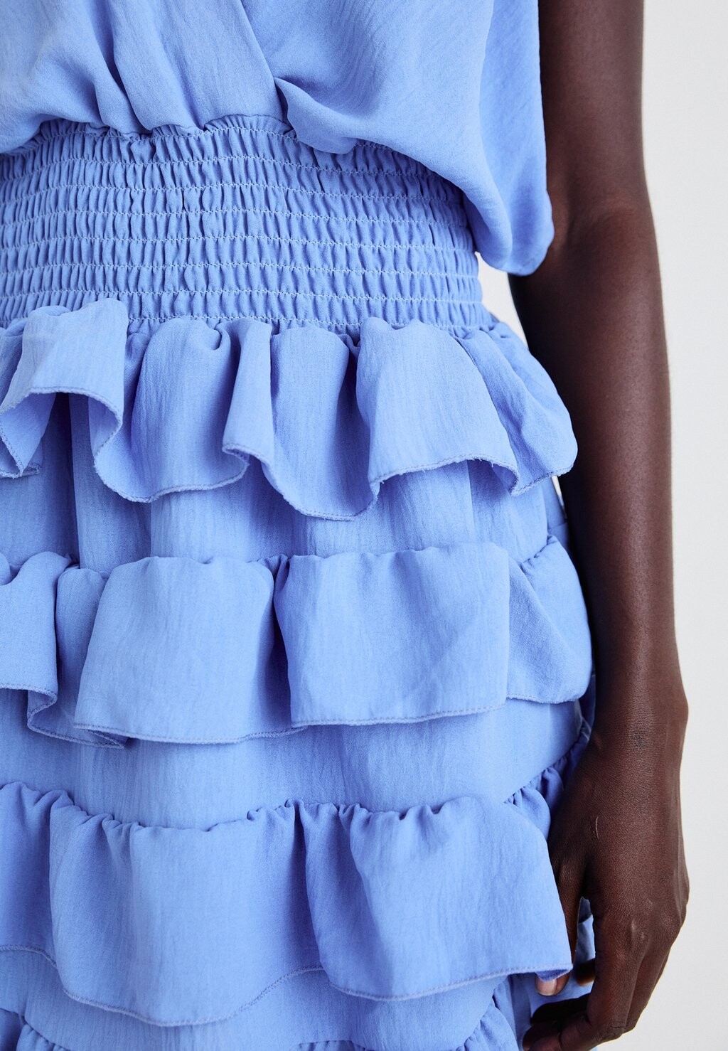 

Коктейльное платье CRUISE COLLECTION SANJILA RUFFLE DRESS WAL G., темно-синий