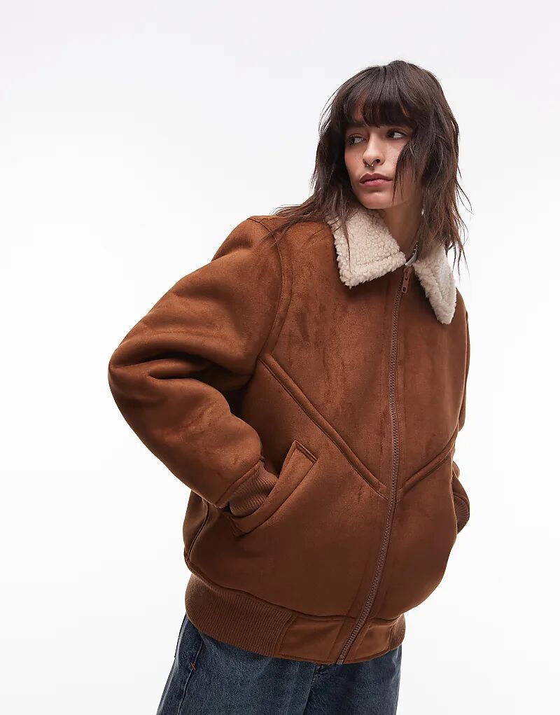 

Куртка-бомбер из искусственной замши и овчины коричневого цвета Topshop