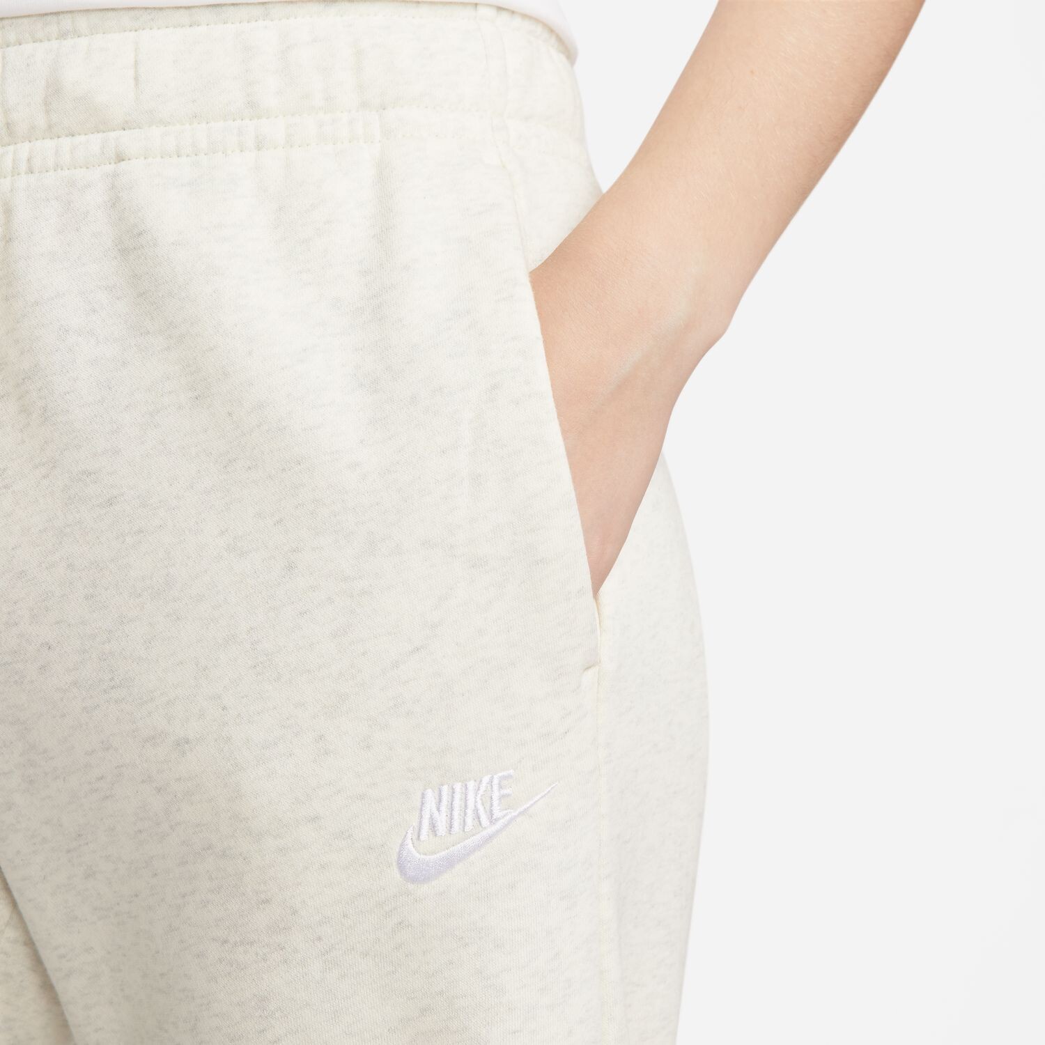 Женские флисовые брюки средней посадки Nike Sportswear Club с широкими штанинами Nike, черный — фото 3