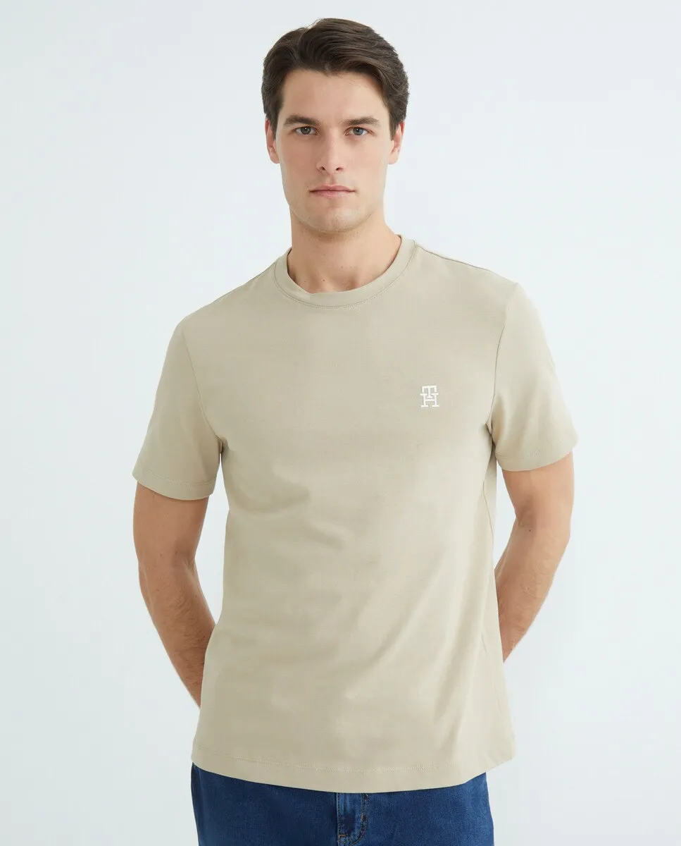 

Мужская футболка с вышитым брендингом Tommy Hilfiger, цвет Camel
