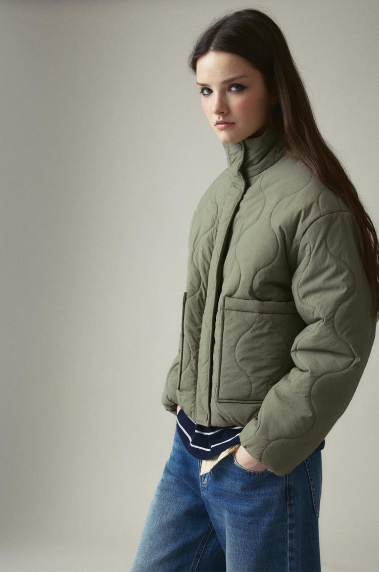 

Пуховик с высоким воротом Pull And Bear, хаки