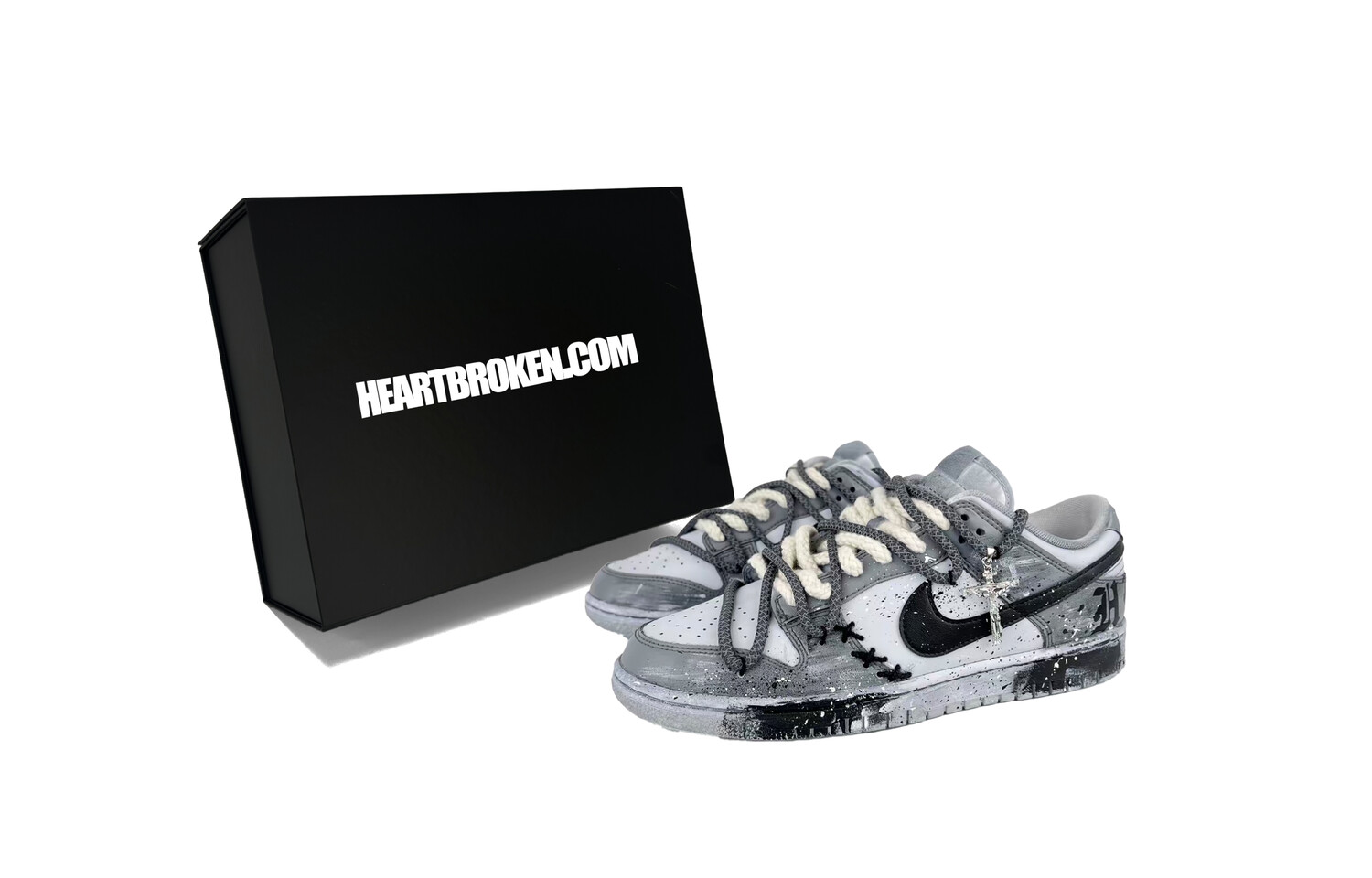 

Кроссовки Nike Dunk Skateboarding Shoes Men Low-top Core Black/Solid Gray/Flash Red, черный/красный