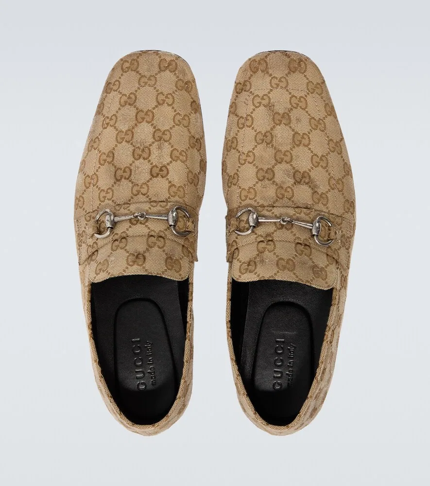 Лоферы Horsebit GG Canvas с эффектом потертости Gucci, бежевый — фото 4