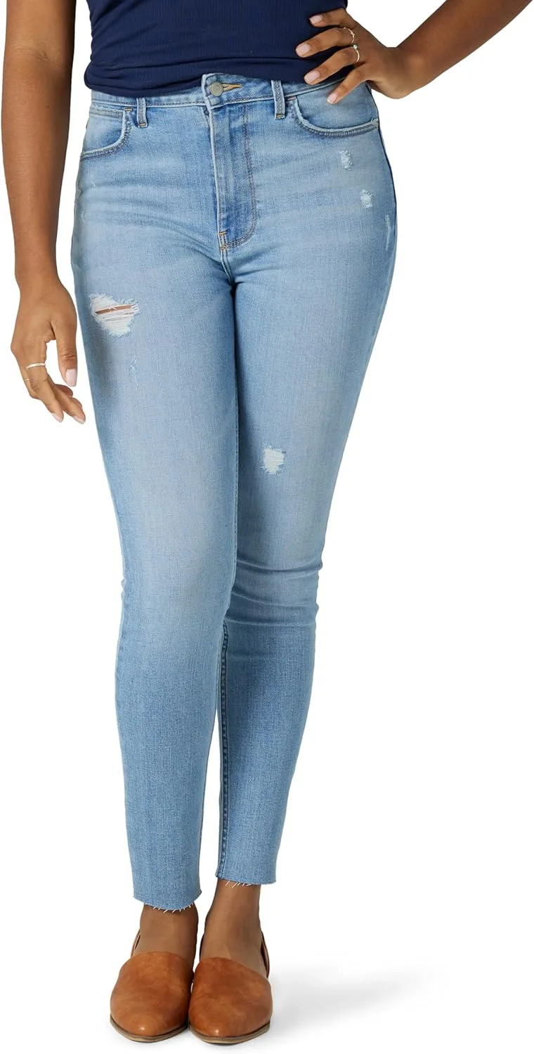 

Wrangler Women's High Rise Unforgettable Skinny Jean
