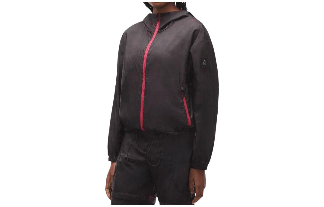 

Moose Knuckles Куртка женская гофрированная черная, Black