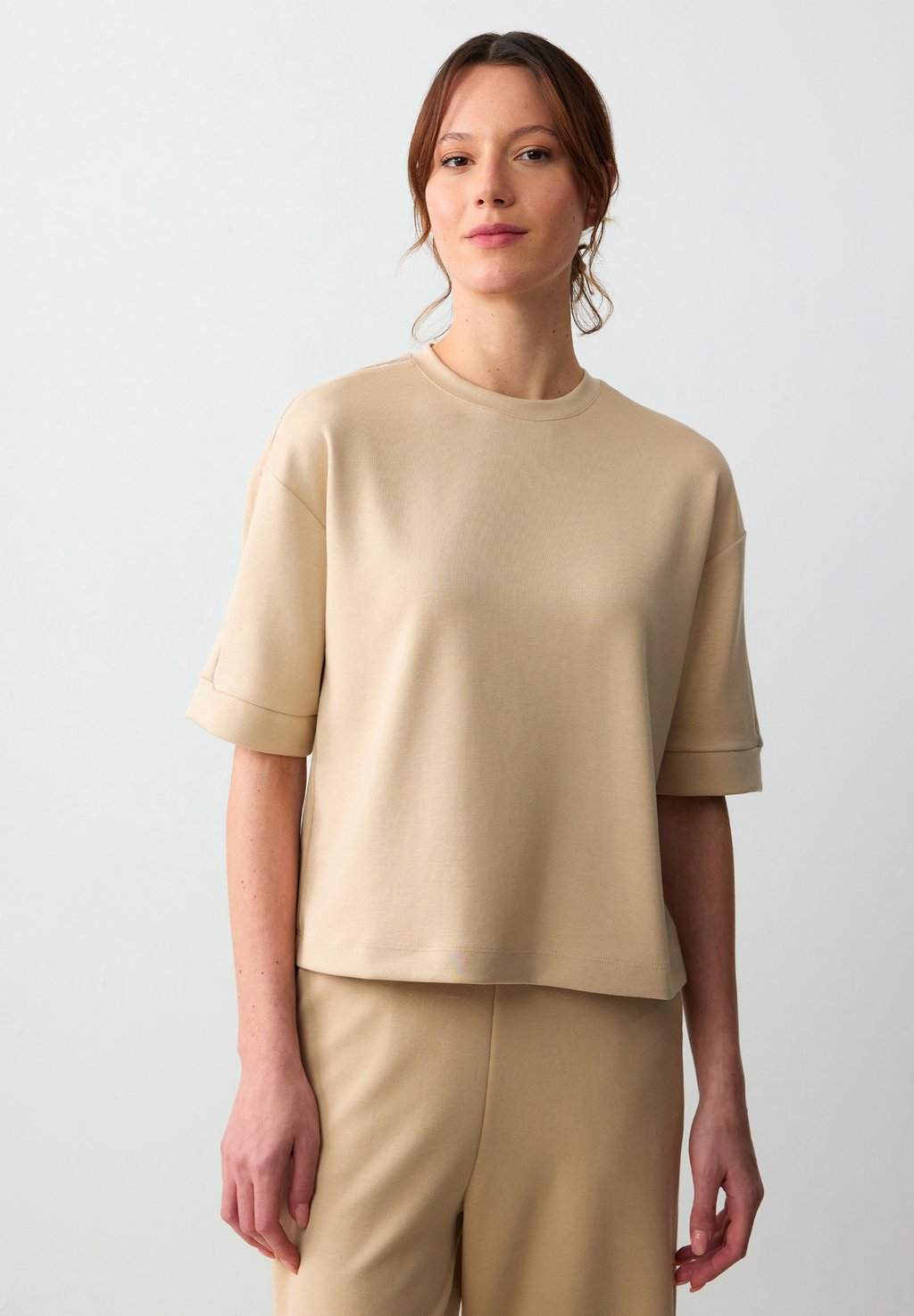 

Базовая футболка CREW NECK STRAIGHT CUT SHORT SLEEVE Jimmy Key, бежевый