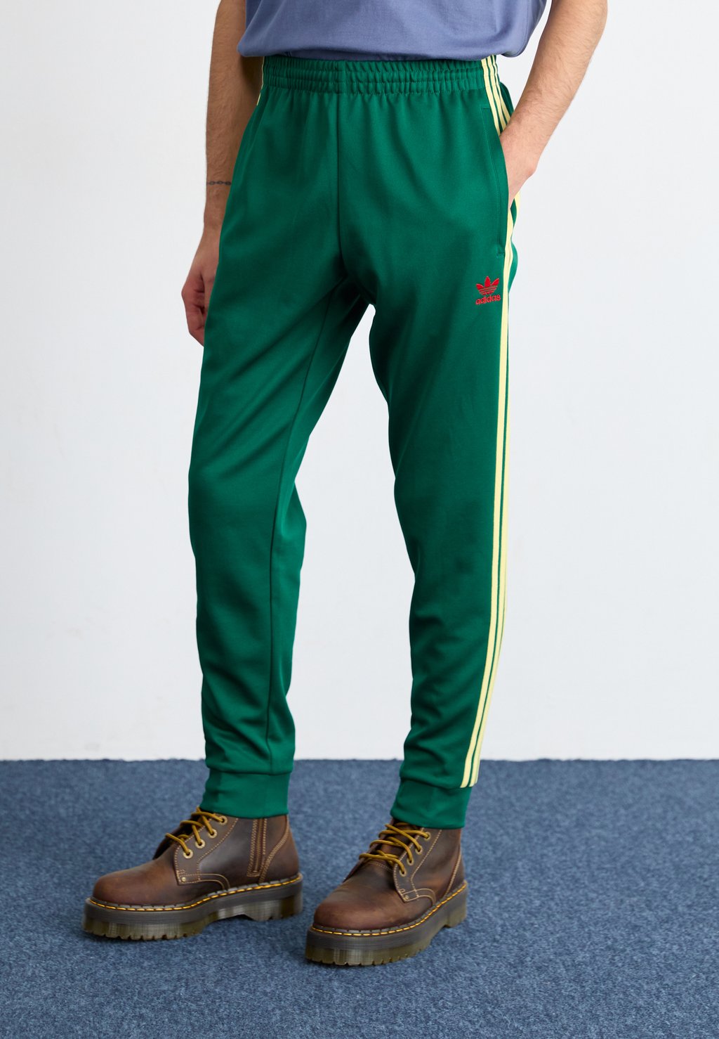 

Спортивные брюки adidas Originals, темно-зеленый
