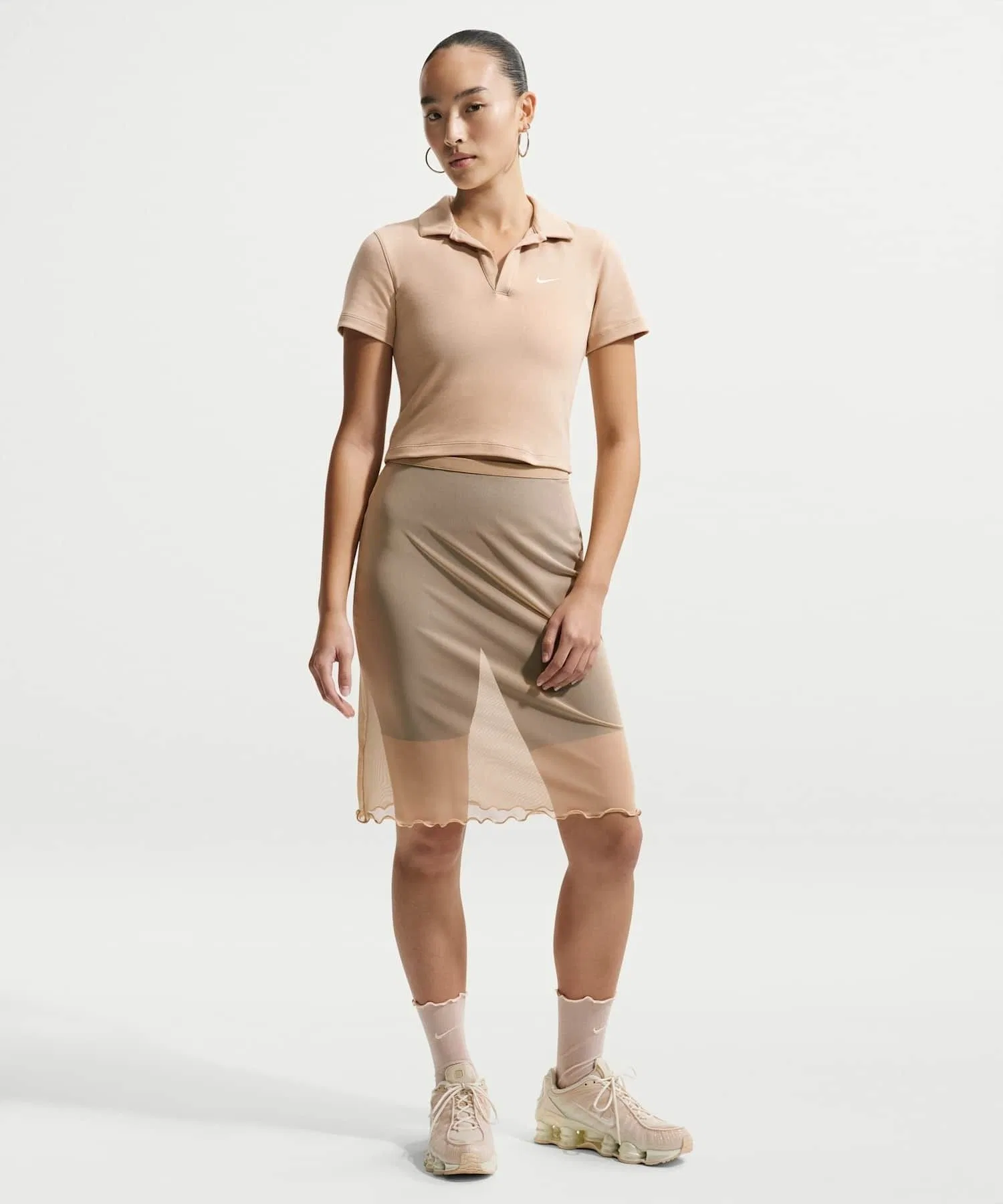 Женская поло-рубашка Nike Sportswear Essential с коротким рукавом DV7885-286, льняная. — фото 4