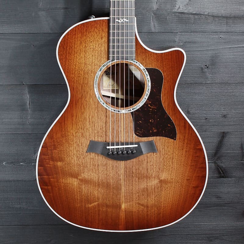 

Акустическая гитара Taylor 424ce Special Edition Walnut/Walnut w/ Electronics