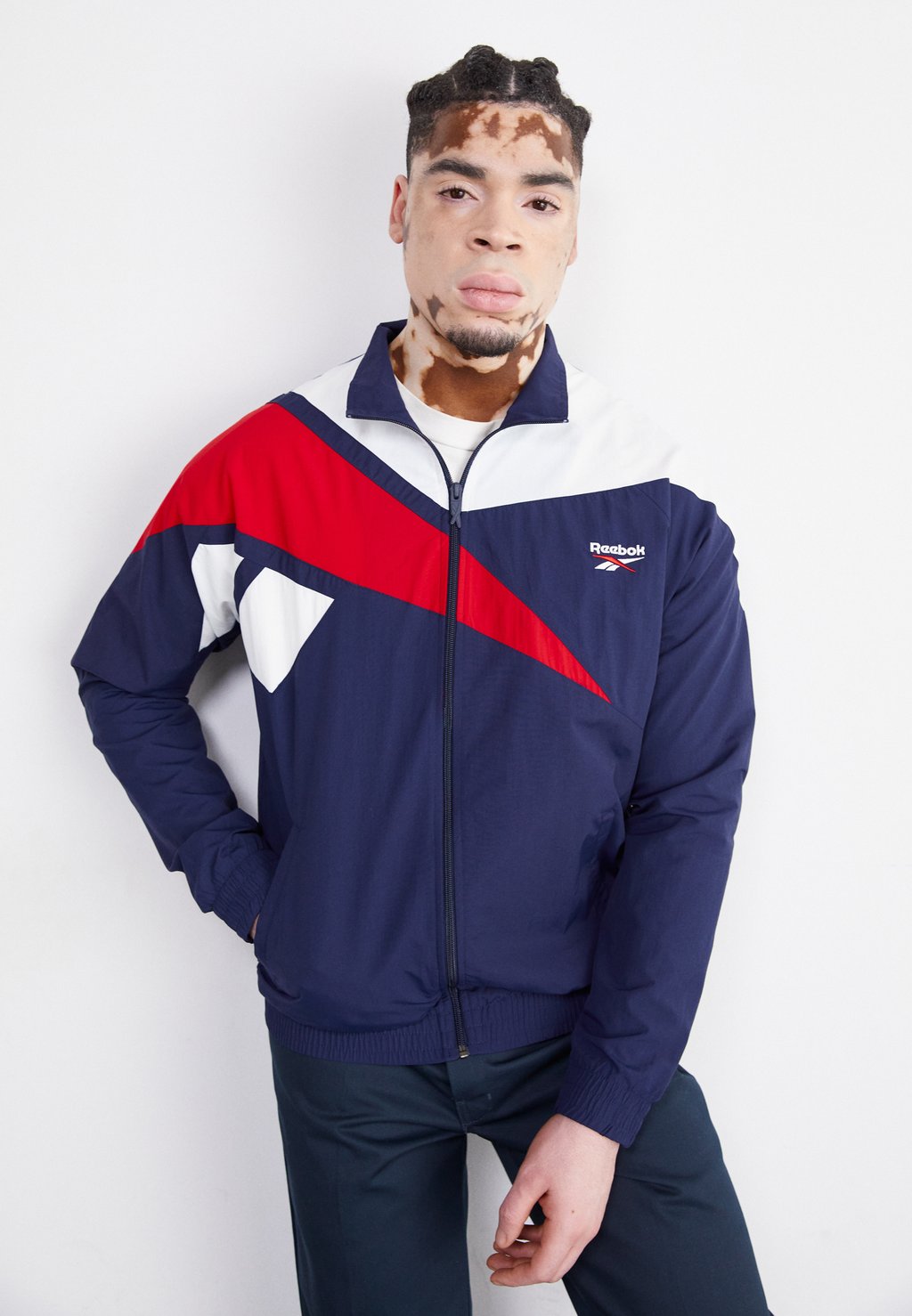 

Спортивная куртка Tracktop Reebok, цвет vector navy