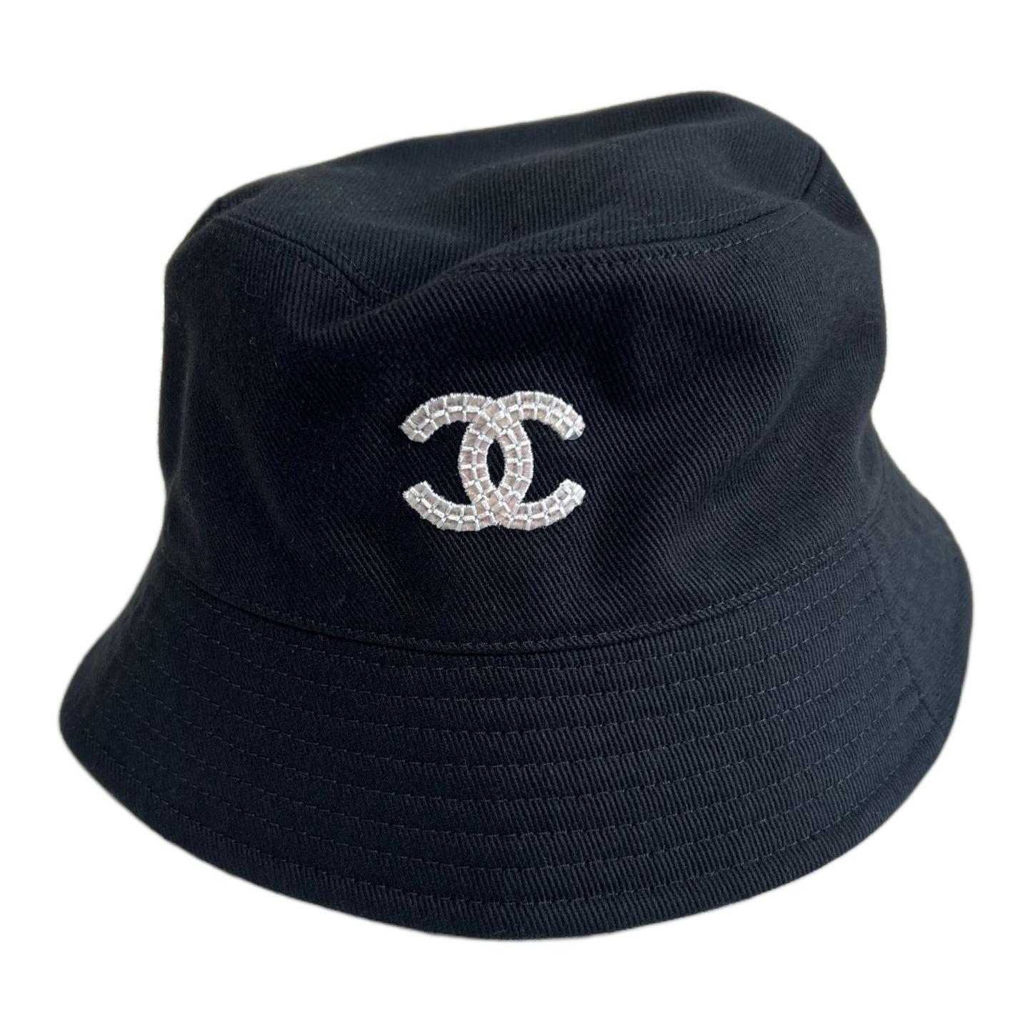 

Шляпа-ведро женская черная CHANEL