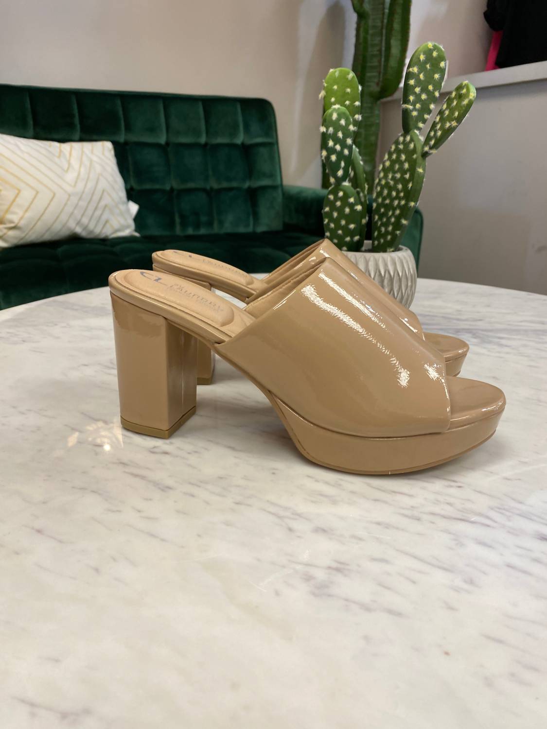 Women's Get On Cloud Patent Block Heel Shoe In Beige CHINESE LAUNDRY
