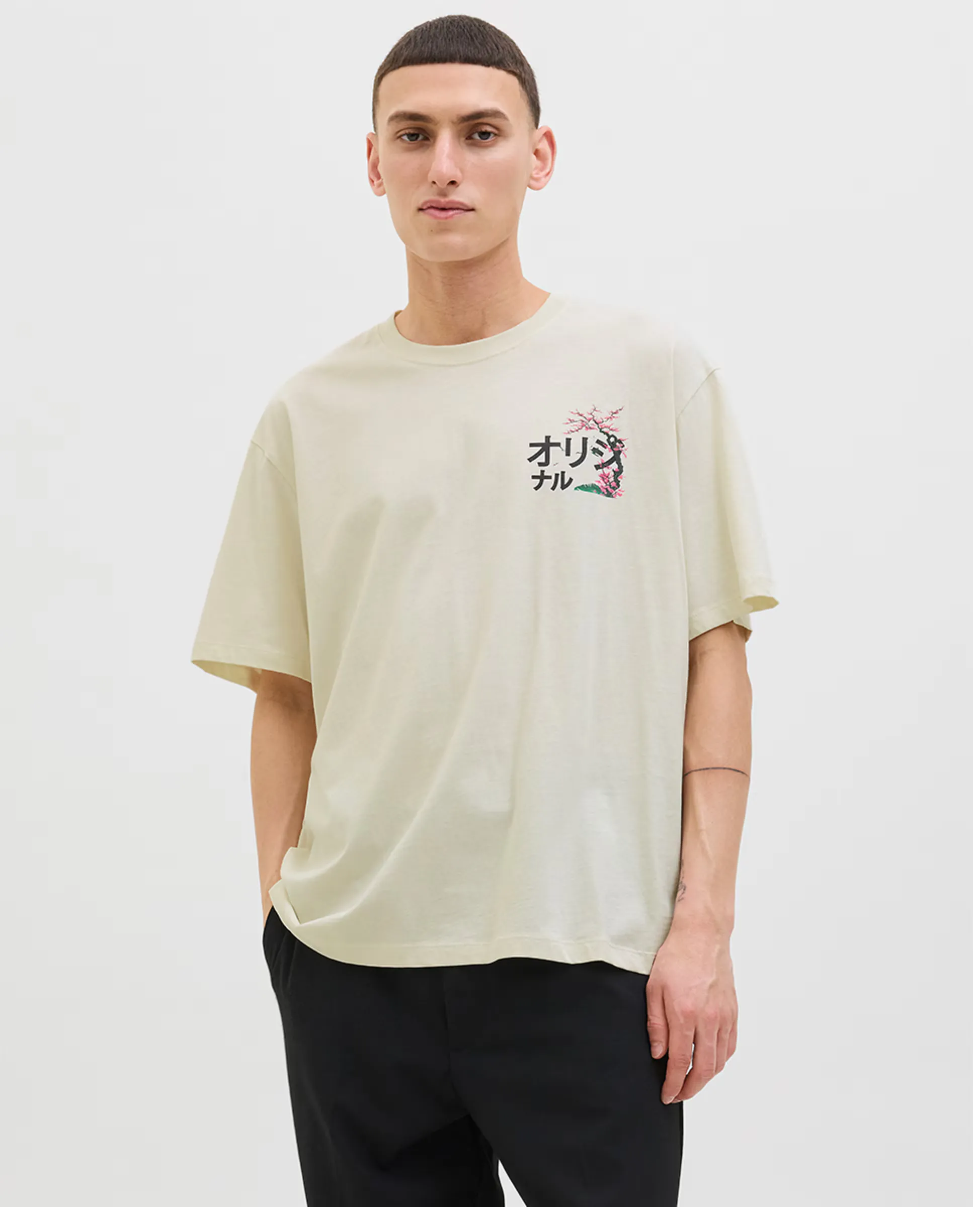 

Мужская футболка с коротким рукавом, боковым принтом и принтом на спине Jack & Jones, кремовый