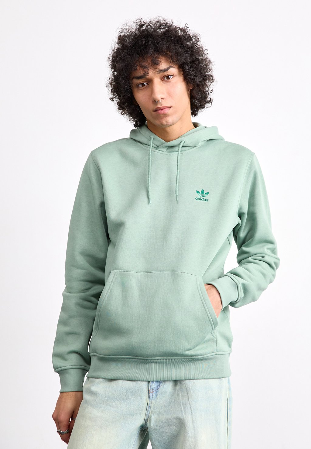 

Толстовка ESS adidas Originals, зеленый