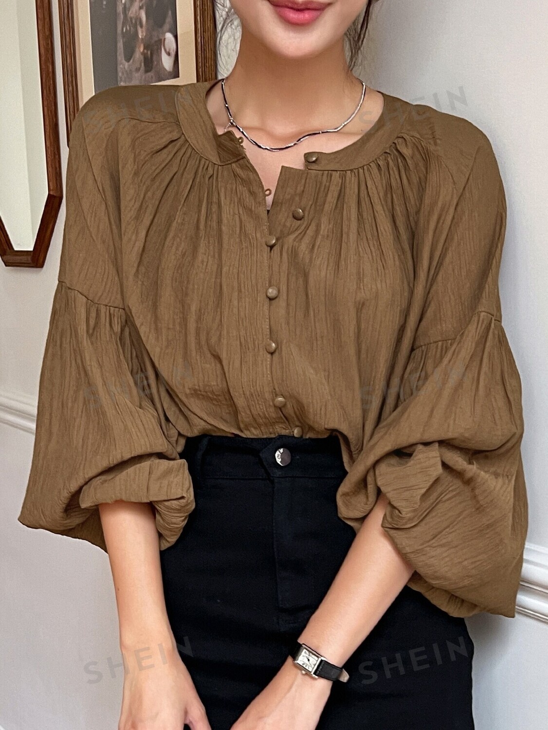 

Блуза Kpop, рукава-фонарики, пуговицы спереди Dazy, коричневый