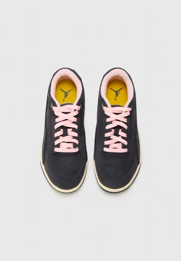 Кроссовки jordan flight court Jordan, Oil Grey/Cave Stone/Arctic/Punch Muslin Dark/Sulfur/Moon Particle — фото 4