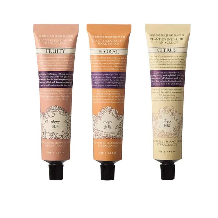 

Фужерный аромат растительная эссенция крем для рук lily fragrance увлажняющий питательный 75мл*3 Roopy, Three-Piece Set: Berry Whisper 75g+Pastoral Song 75g+Sunset Pomelo Dream 75g