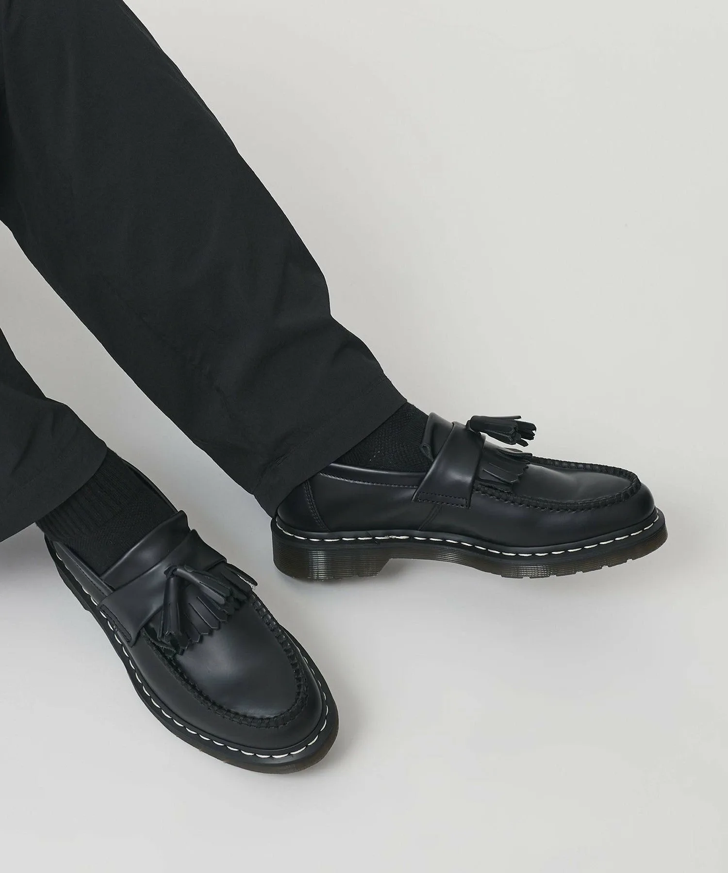 Лоферы Dr. Martens ADRIAN с белой строчкой Beauty&Youth United Arrows, Black
