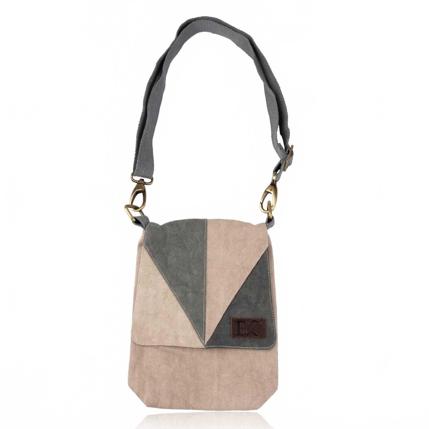 

Женская джинсовая сумка через плечо Nikole Patchwork в цвете Juniper Howard's, juniper