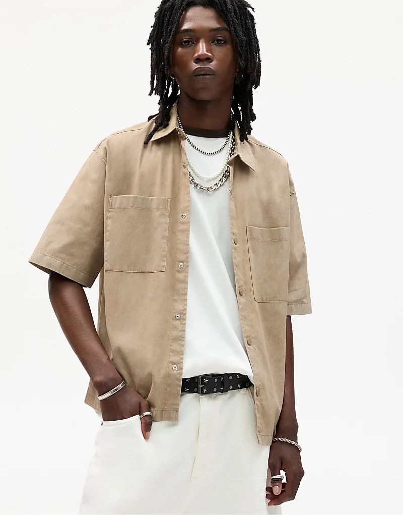 

Рубашка Pull&Bear с короткими рукавами и потертой отделкой коричневого цвета