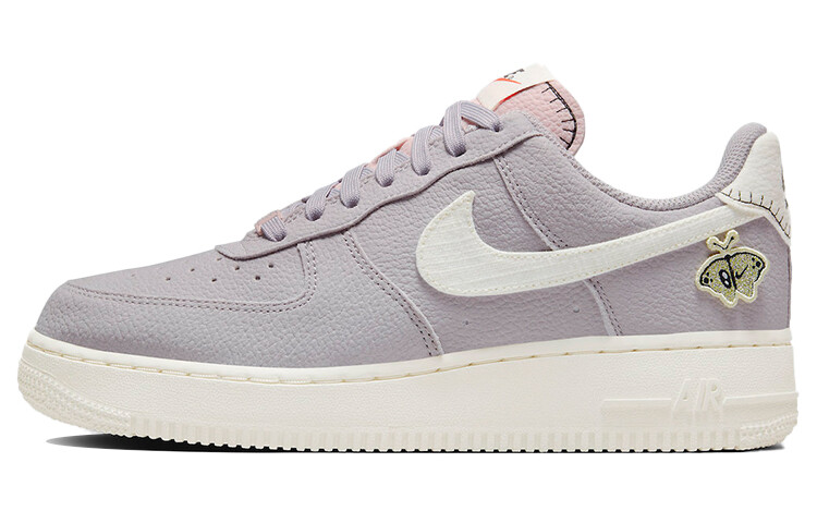 

Кроссовки Nike Air Force 1 Low '07 SE, серый