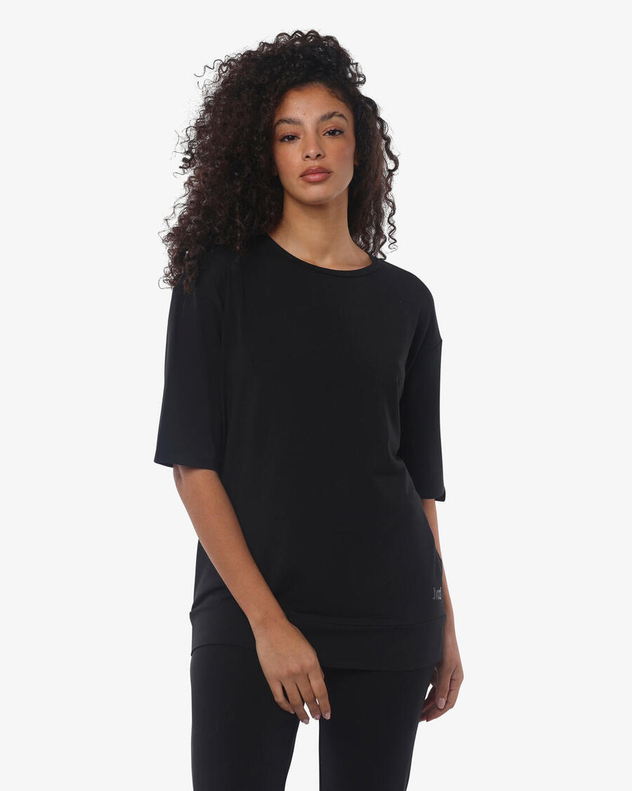 

JAKED Черная синтетическая фитнес-футболка для женщин