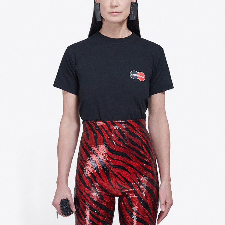 Футболка женская Balenciaga Credit Card Logo с принтом, черный — фото 3