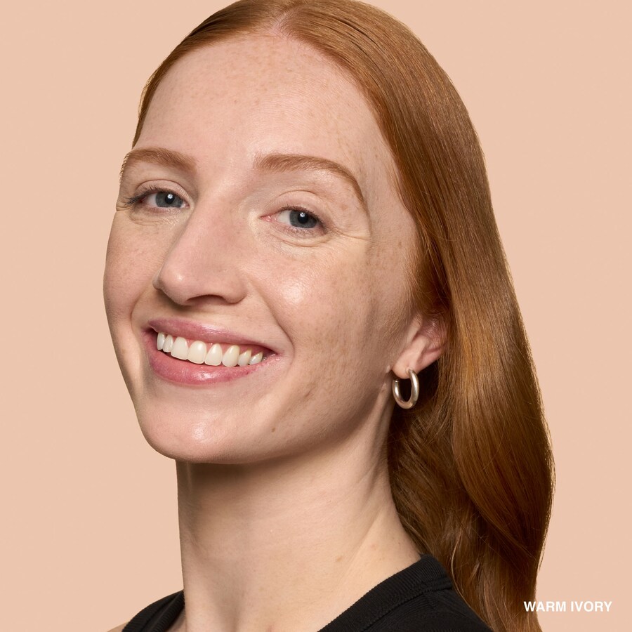 Невесомая тональная основа, контролирующая выработку кожного сала, с SPF 15 и гиалуроновой кислотой. Bobbi Brown, 1 oz /30 mL, Warm Ivory — фото 4