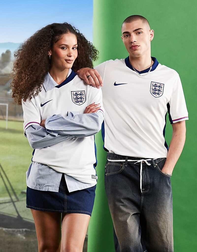 

Белая домашняя футболка Nike Football Euro 2024 England Stadium